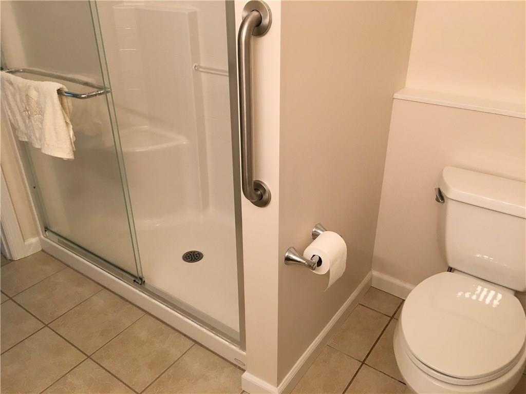 1 Coraopolis Road, Unit 104 Coraopolis, PA 15108 - Photo 10 of 19 Master Bath