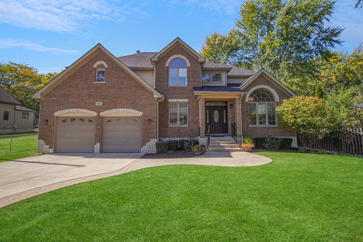 8836 Skyline Drive, Burr Ridge, IL 60527 Compass