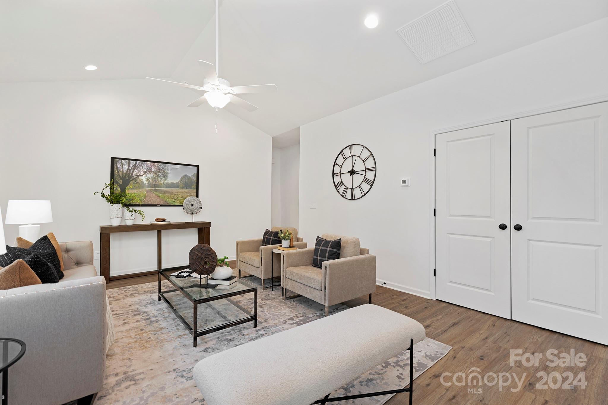 10018 Windrift Road Charlotte, NC 28215 - Photo 5 of 25 Gallery Image 5