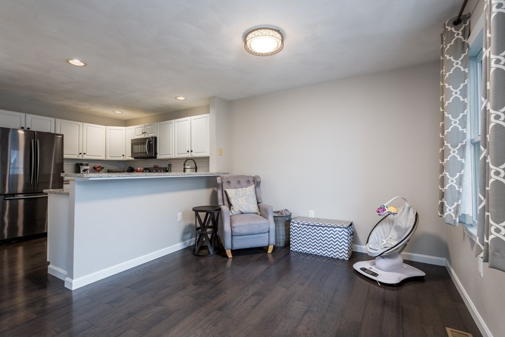 20 Carnation Circle, Unit A Reading, MA 01867 - Photo 5 of 30