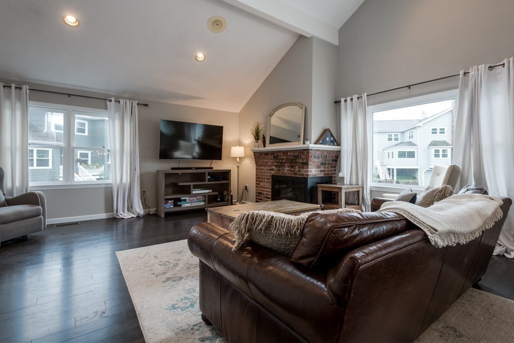 20 Carnation Circle, Unit A Reading, MA 01867 - Photo 9 of 30