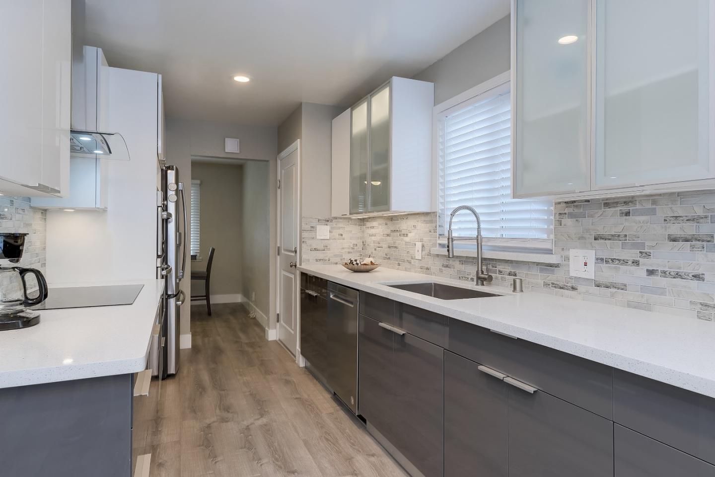 1134 South Stelling Road Cupertino, CA 95014 - Photo 10 of 27 Gallery Image 10