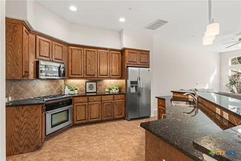 $400,000 | 10300 Morado Cove, Unit 503, Austin, TX 78759