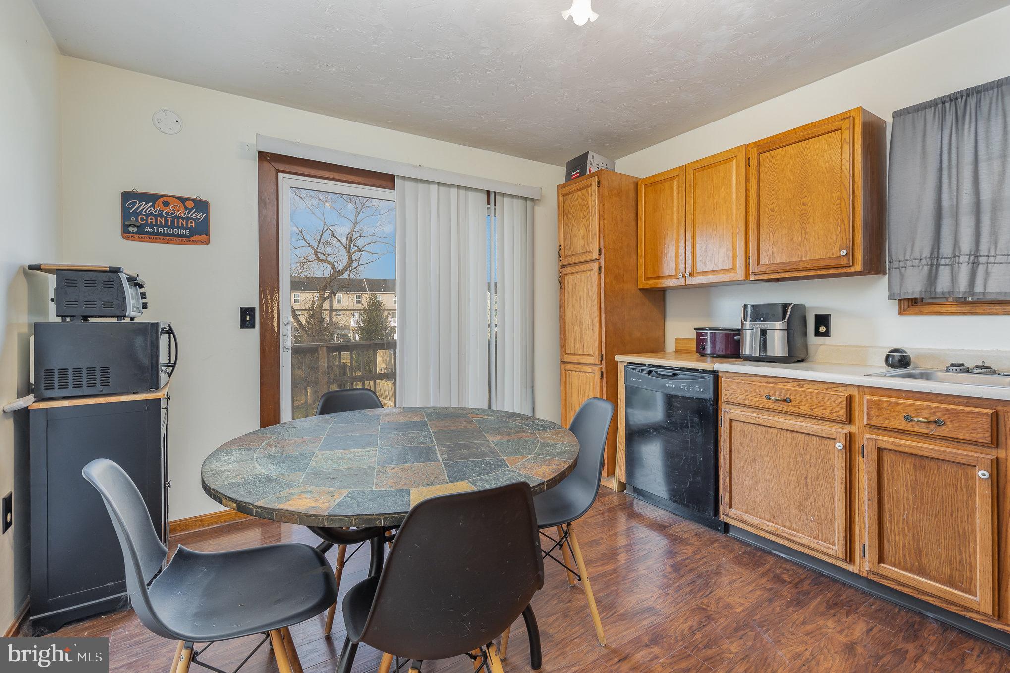 130 Ruel Avenue Hanover, PA 17331 - Photo 8 of 28 Kitchen