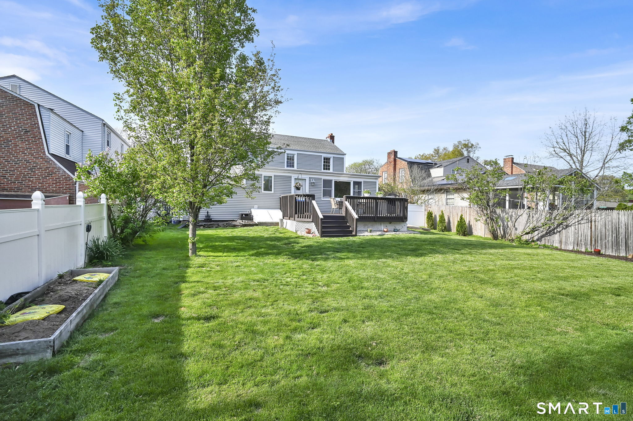 61 Cedar Street Newington, CT 06111 - Photo 5 of 39