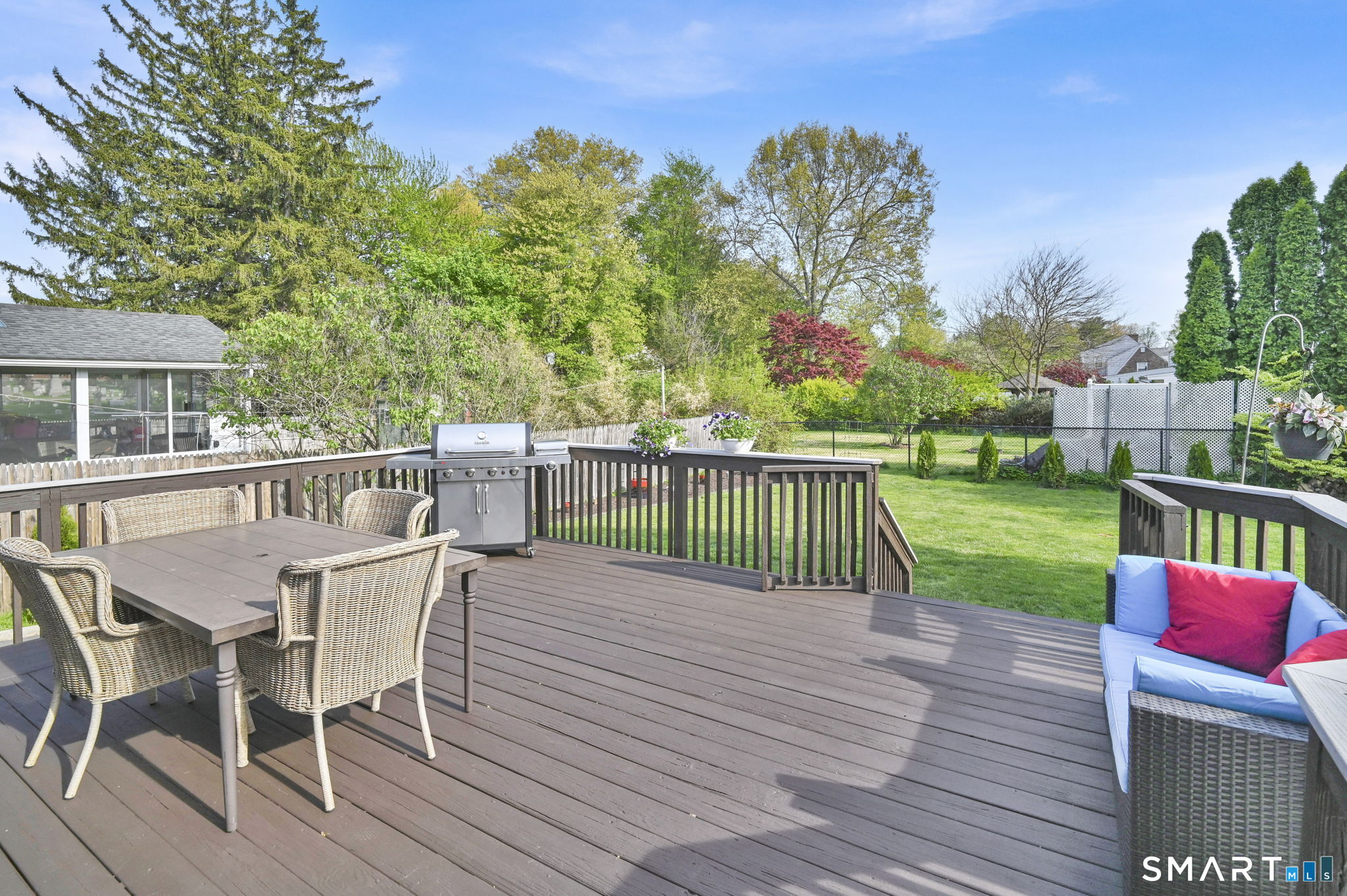 61 Cedar Street Newington, CT 06111 - Photo 9 of 39