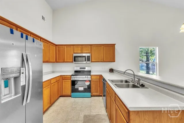 $2,000 | 56 Stonelake Circle, Savannah, GA 31419