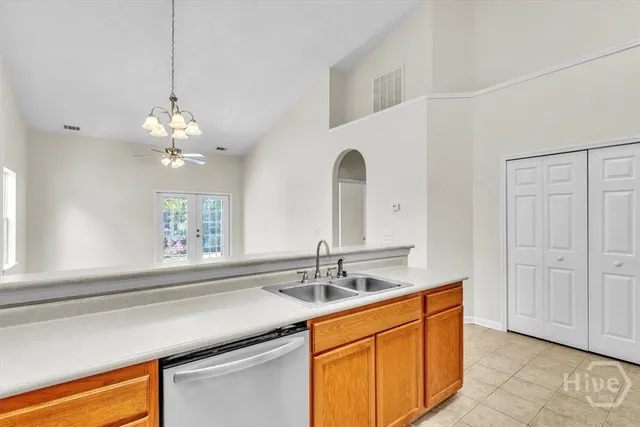 $2,000 | 56 Stonelake Circle, Savannah, GA 31419