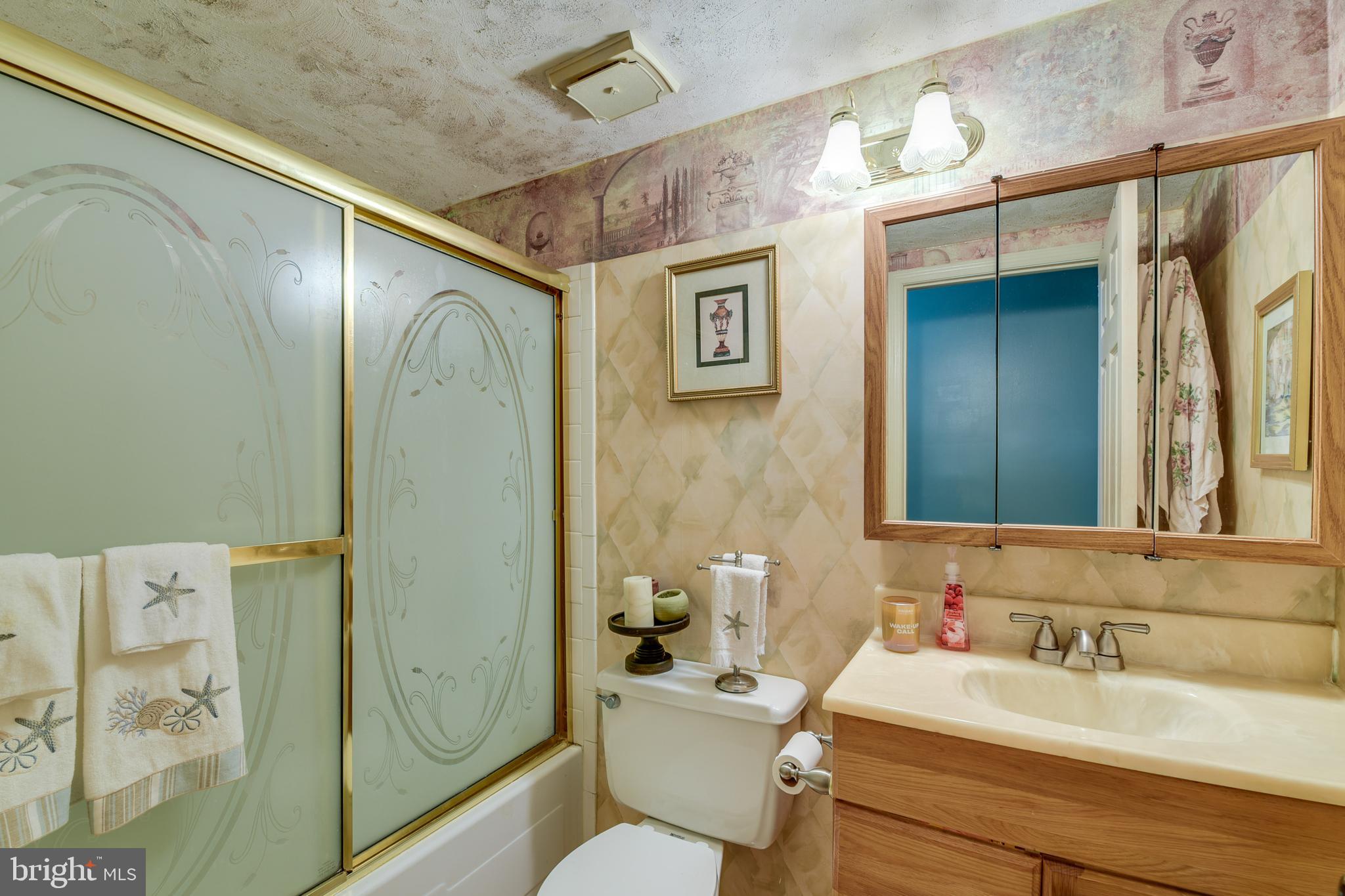 142 Georgetown Road, Unit 6 Annapolis, MD 21403 - Photo 34 of 40 Second Full Bath