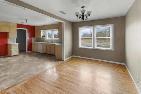 $170,000 | 1610 South Graham Street, Wellington, TX 79095