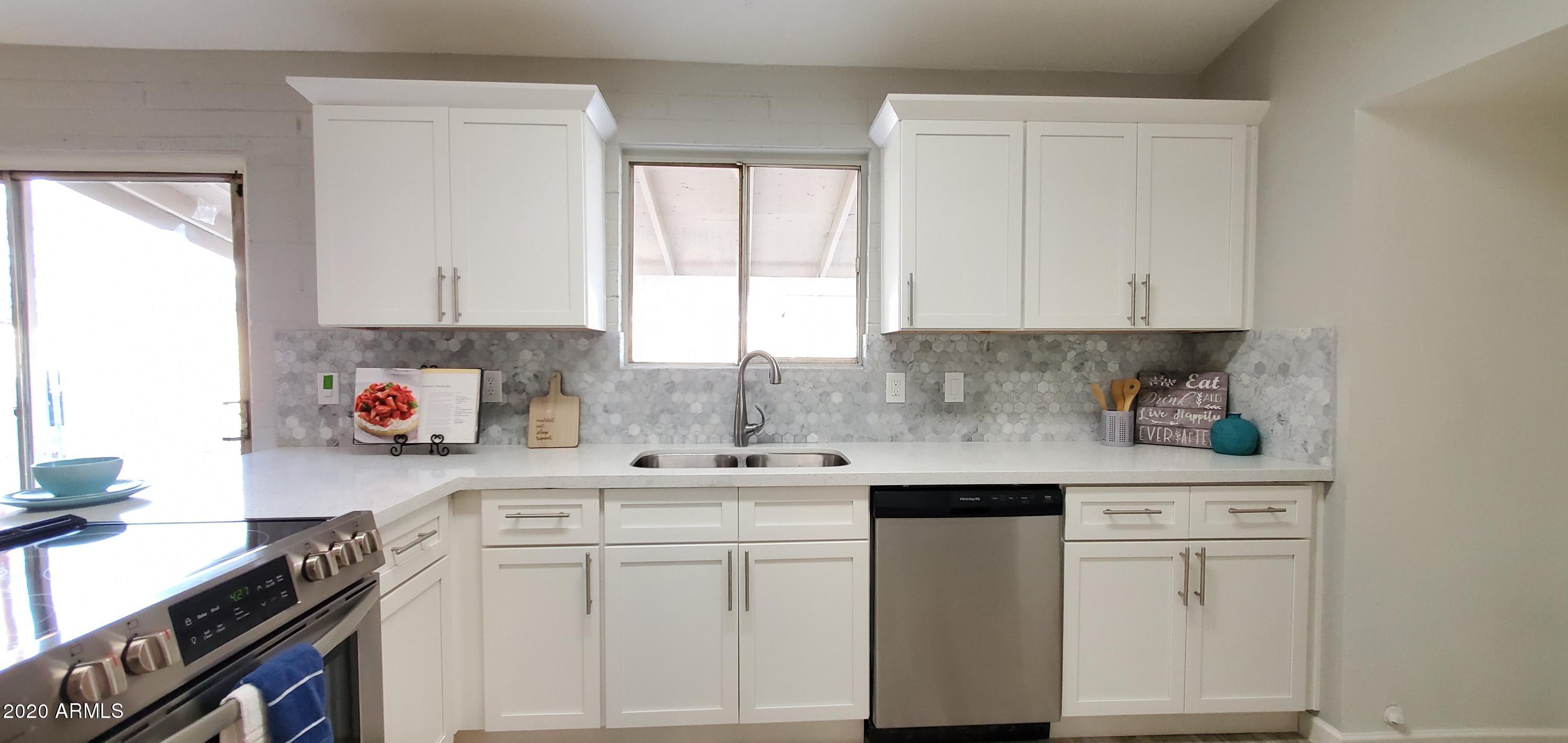 3620 West Ruth Avenue Phoenix, AZ 85051 - Photo 10 of 25 Kitchen