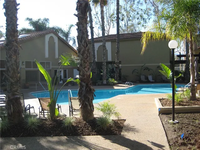 $325,000 | 2085 Highpointe Drive, Corona, CA 92879