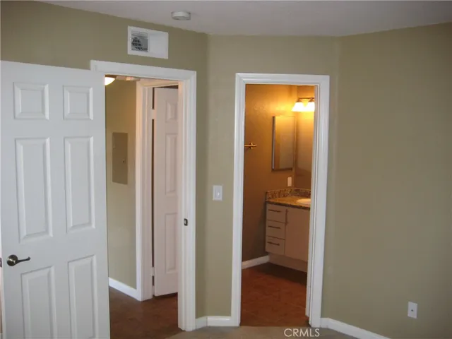 $325,000 | 2085 Highpointe Drive, Corona, CA 92879