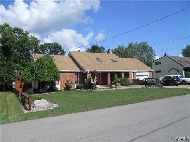 27 West Home Road Lancaster, NY 14026 - Photo 1 of 1 Exterior Front