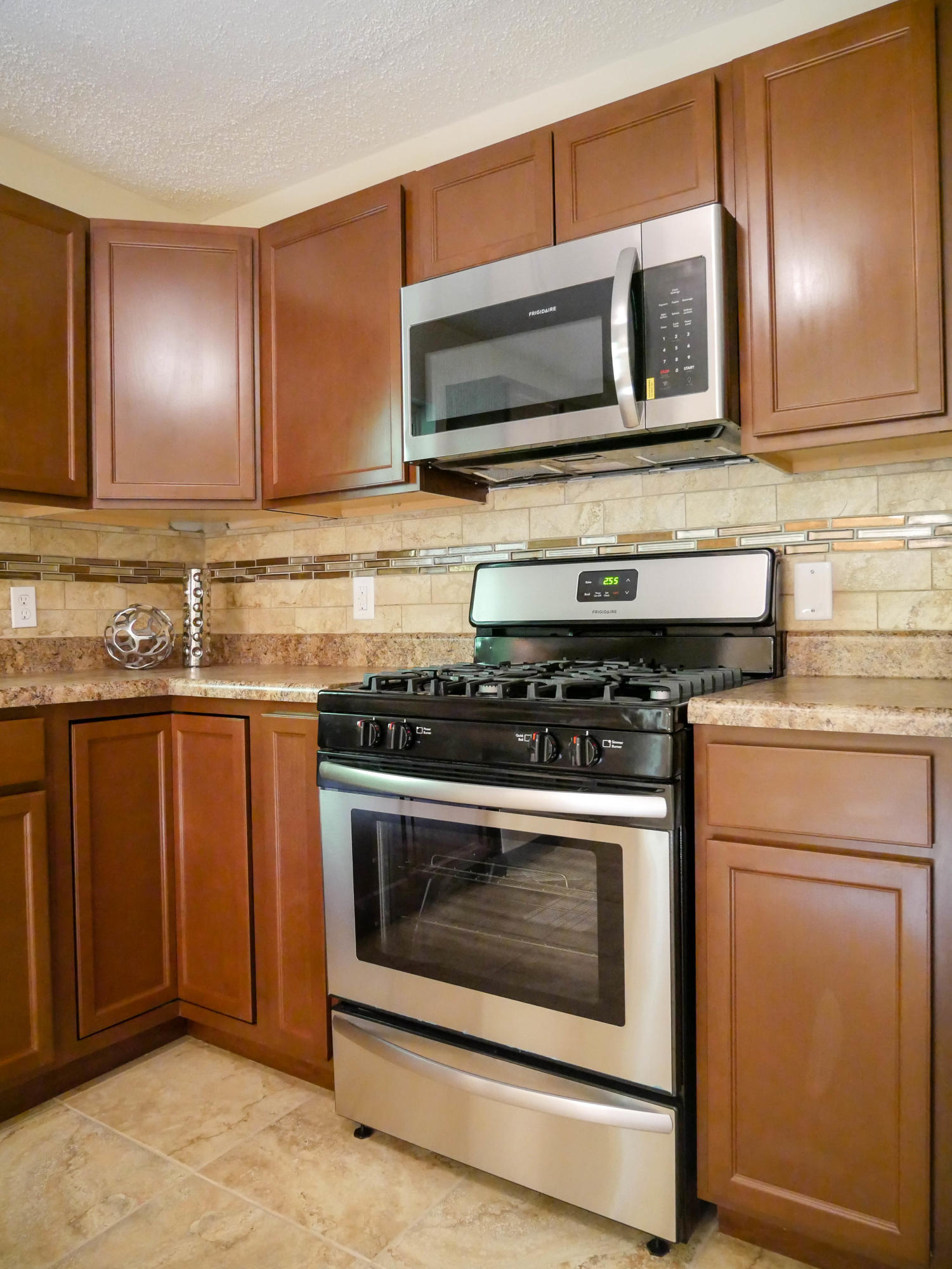 421 Ivanhoe Road Powell, TN 37849 - Photo 8 of 24 P1040706