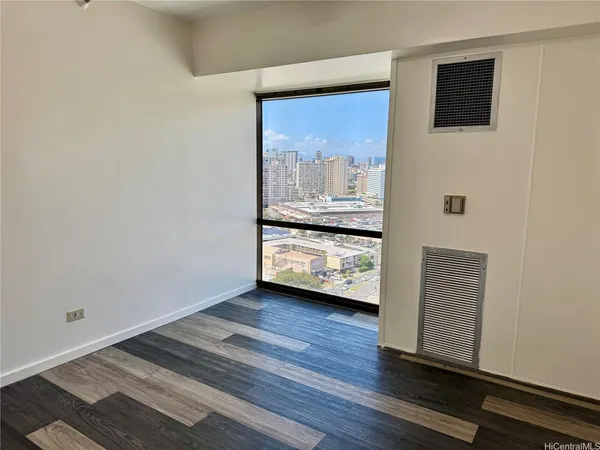 $2,800 | 1750 Kalakaua Avenue, Unit 2111, Honolulu, HI 96826