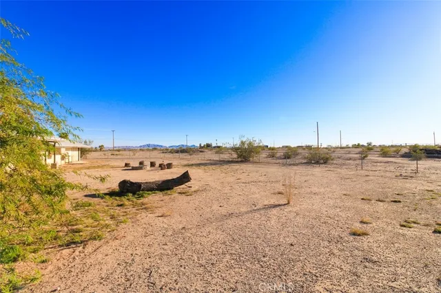 a view of utility room