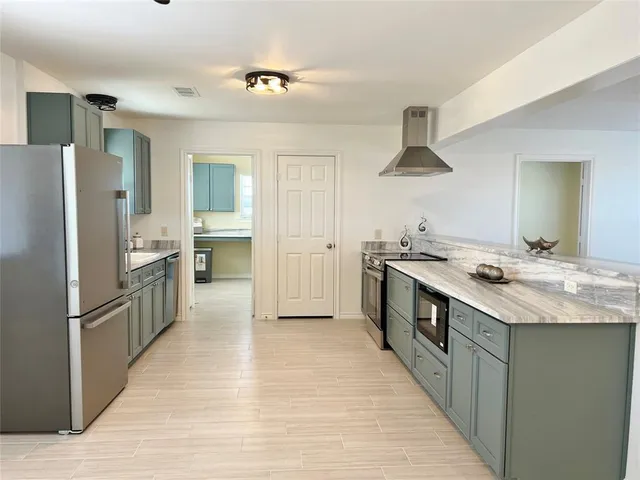 $2,395 | 135 Gin Road, Ennis, TX 75119