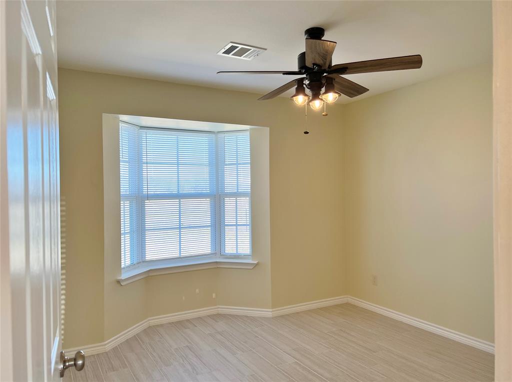 135 Gin Road Ennis, TX 75119 - Photo 11 of 15