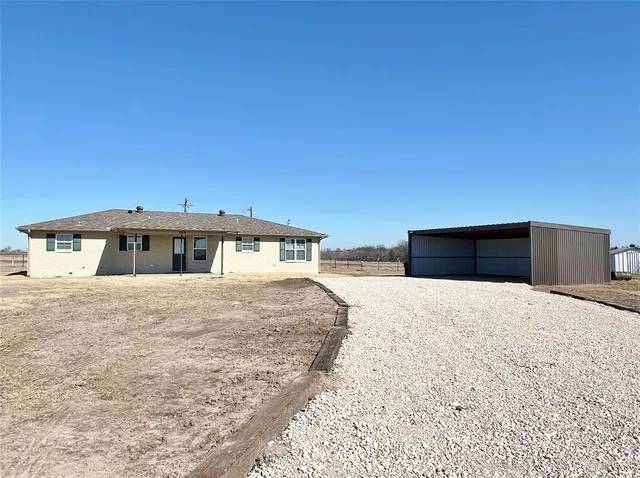 $2,395 | 135 Gin Road, Ennis, TX 75119