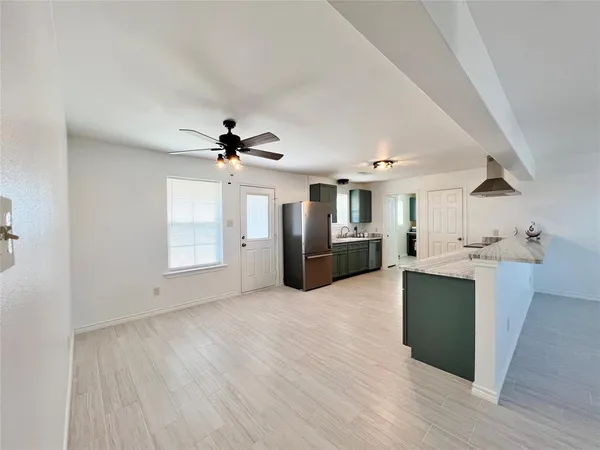 $2,295 | 135 Gin Road, Ennis, TX 75119