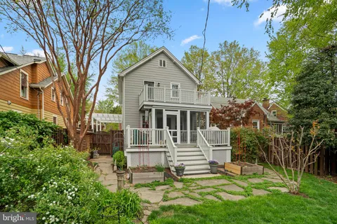$1,495,000 | 123 East Walnut Street, Alexandria, VA 22301