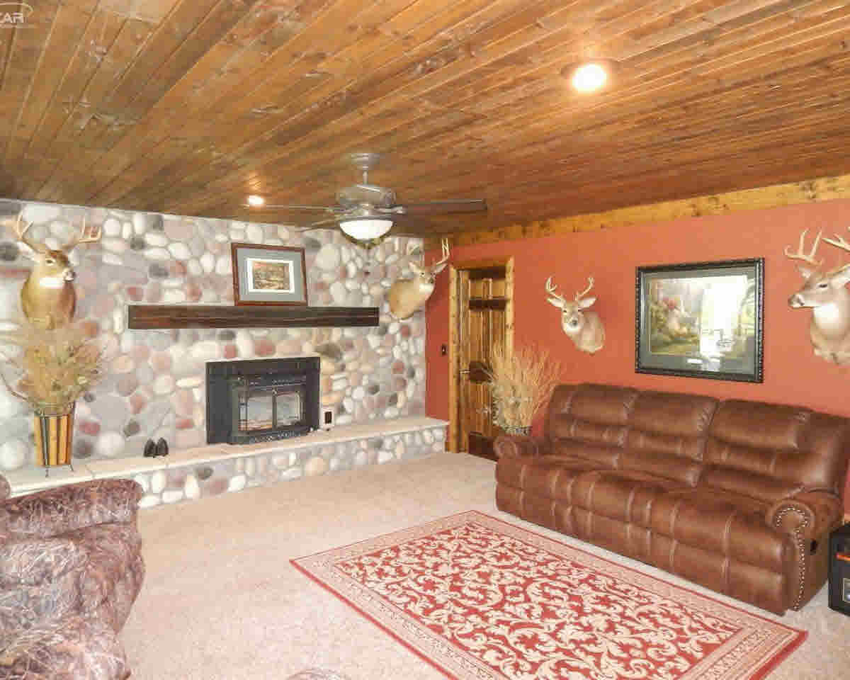 3217 Morrish Road Flushing, MI 48433 - Photo 37 of 60 21306519-36.JPG