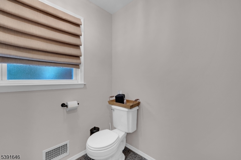 233 Maple Avenue Dunellen, NJ 08812 - Photo 14 of 46