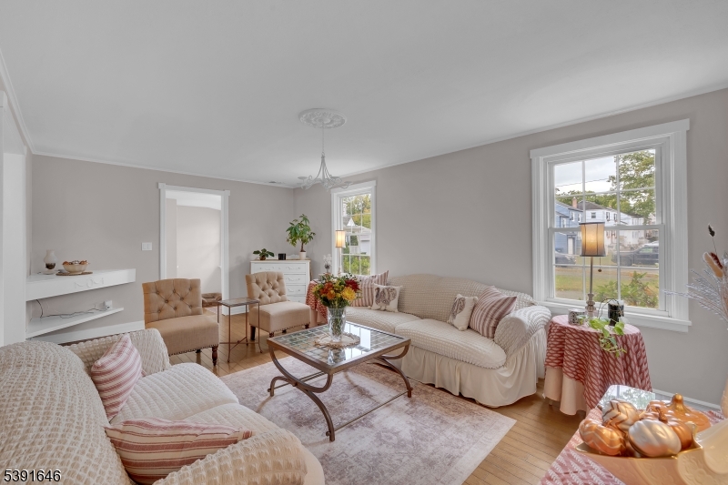 233 Maple Avenue Dunellen, NJ 08812 - Photo 6 of 46