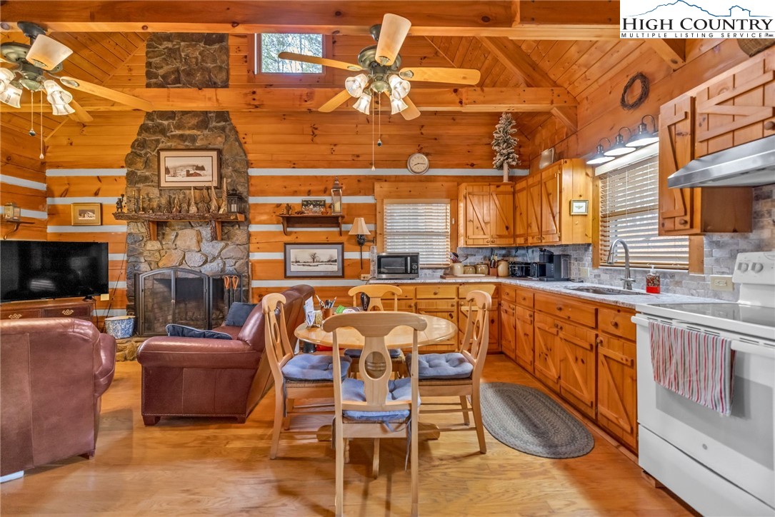 284 Rivers Edge Access Road Jefferson, NC 28640 - Photo 11 of 40