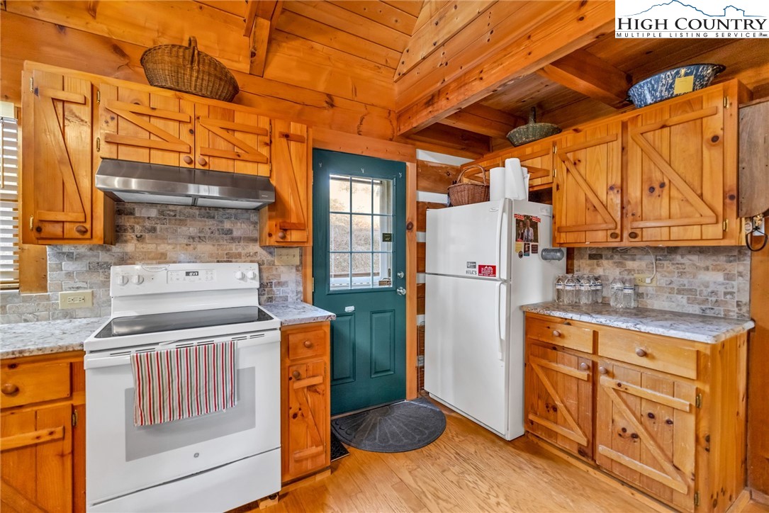 284 Rivers Edge Access Road Jefferson, NC 28640 - Photo 13 of 40