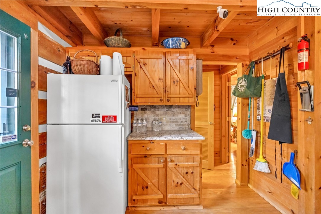 284 Rivers Edge Access Road Jefferson, NC 28640 - Photo 16 of 40