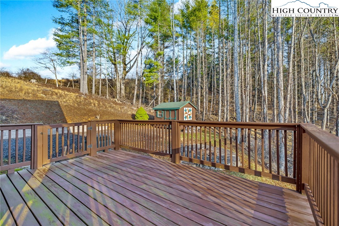 284 Rivers Edge Access Road Jefferson, NC 28640 - Photo 30 of 40