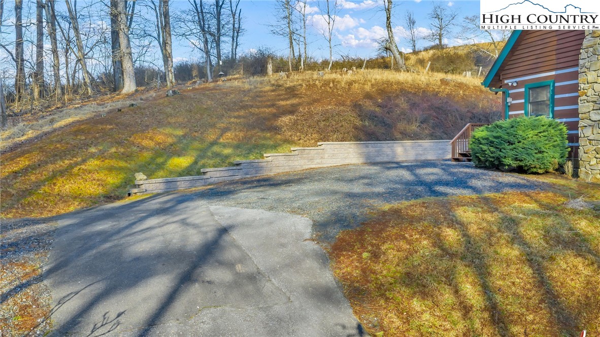 284 Rivers Edge Access Road Jefferson, NC 28640 - Photo 32 of 40