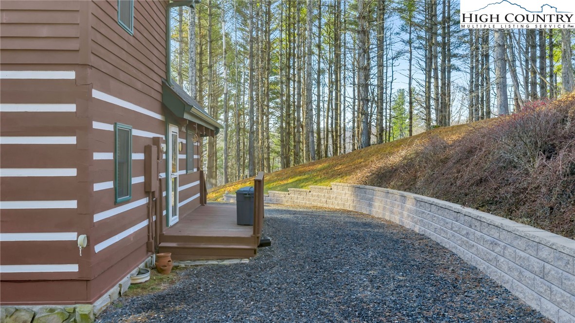 284 Rivers Edge Access Road Jefferson, NC 28640 - Photo 33 of 40