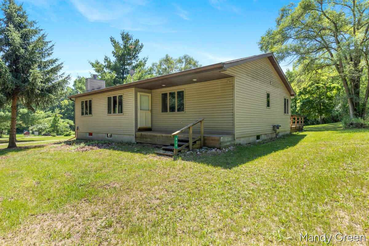 830 South Senator Road Crystal, MI 48818 - Photo 3 of 21 830-Senator_002