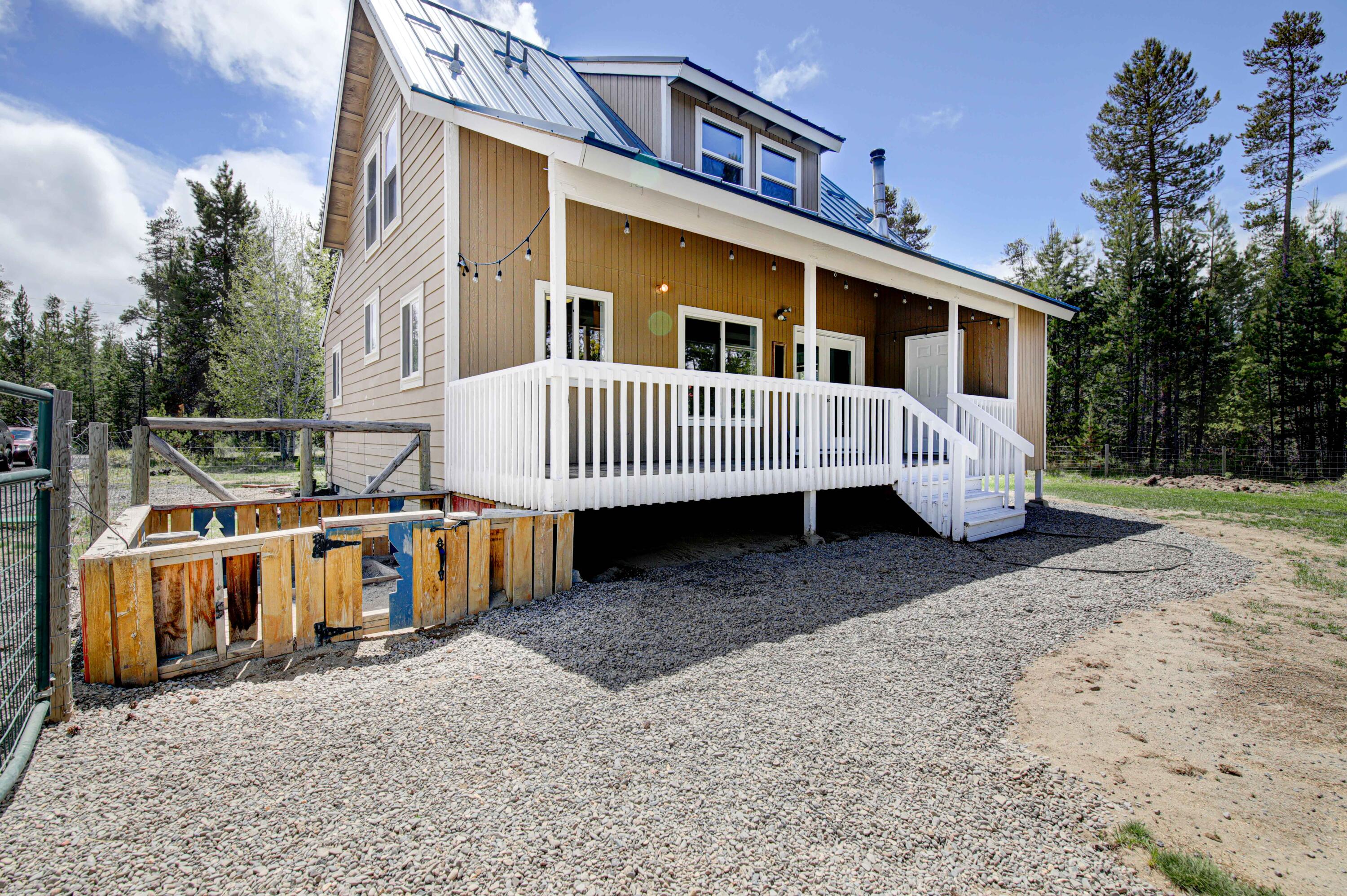 17078 Fontana Road Bend, OR 97707 - Photo 23 of 26 17078 Fontana -24