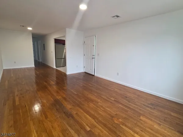 $3,300 | 158 Sherman Avenue, Unit 2, Newark, NJ 07114