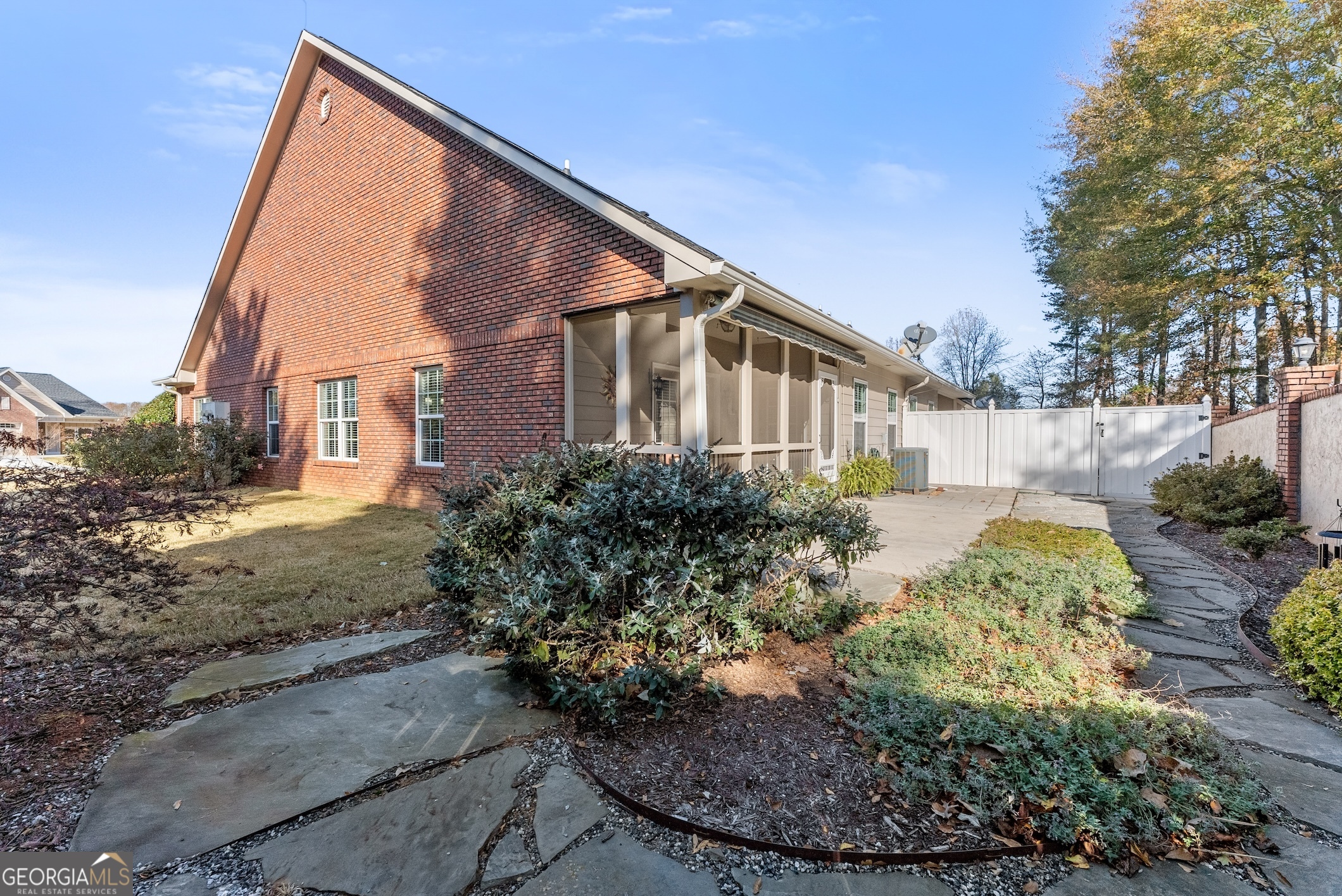 92 Colonial Drive, Unit 1 Cleveland, GA 30528 - Photo 30 of 43 a view of a house with a yard