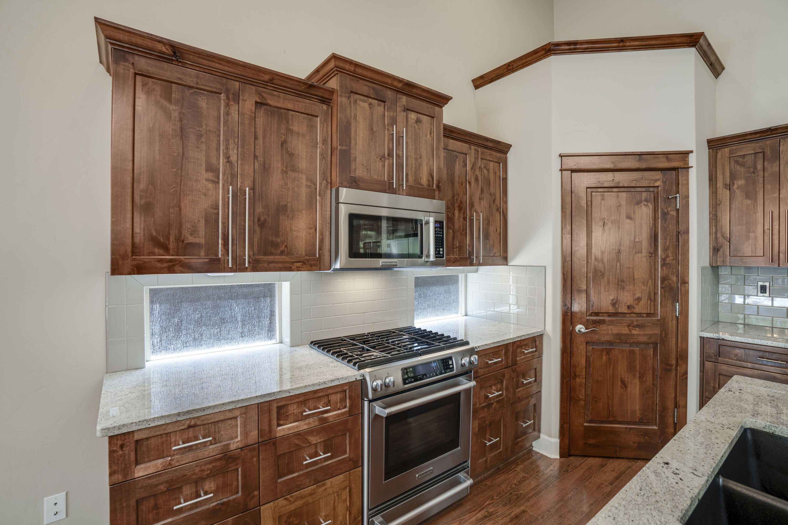 60235 Addie Triplett Loop Bend, OR 97702 - Photo 14 of 39 14