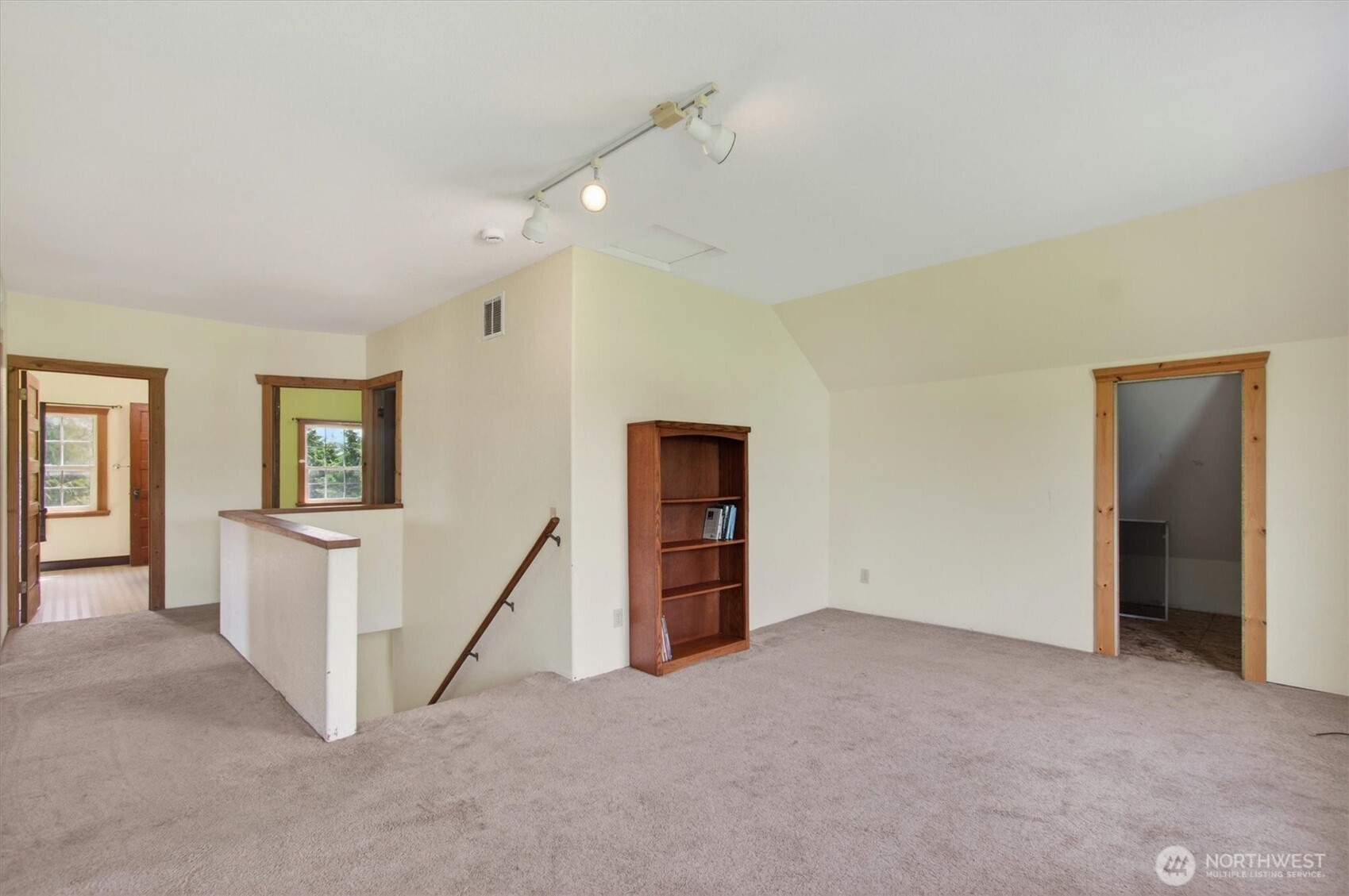 95 West Birnie Slough Road Cathlamet, WA 98612 - Photo 18 of 40