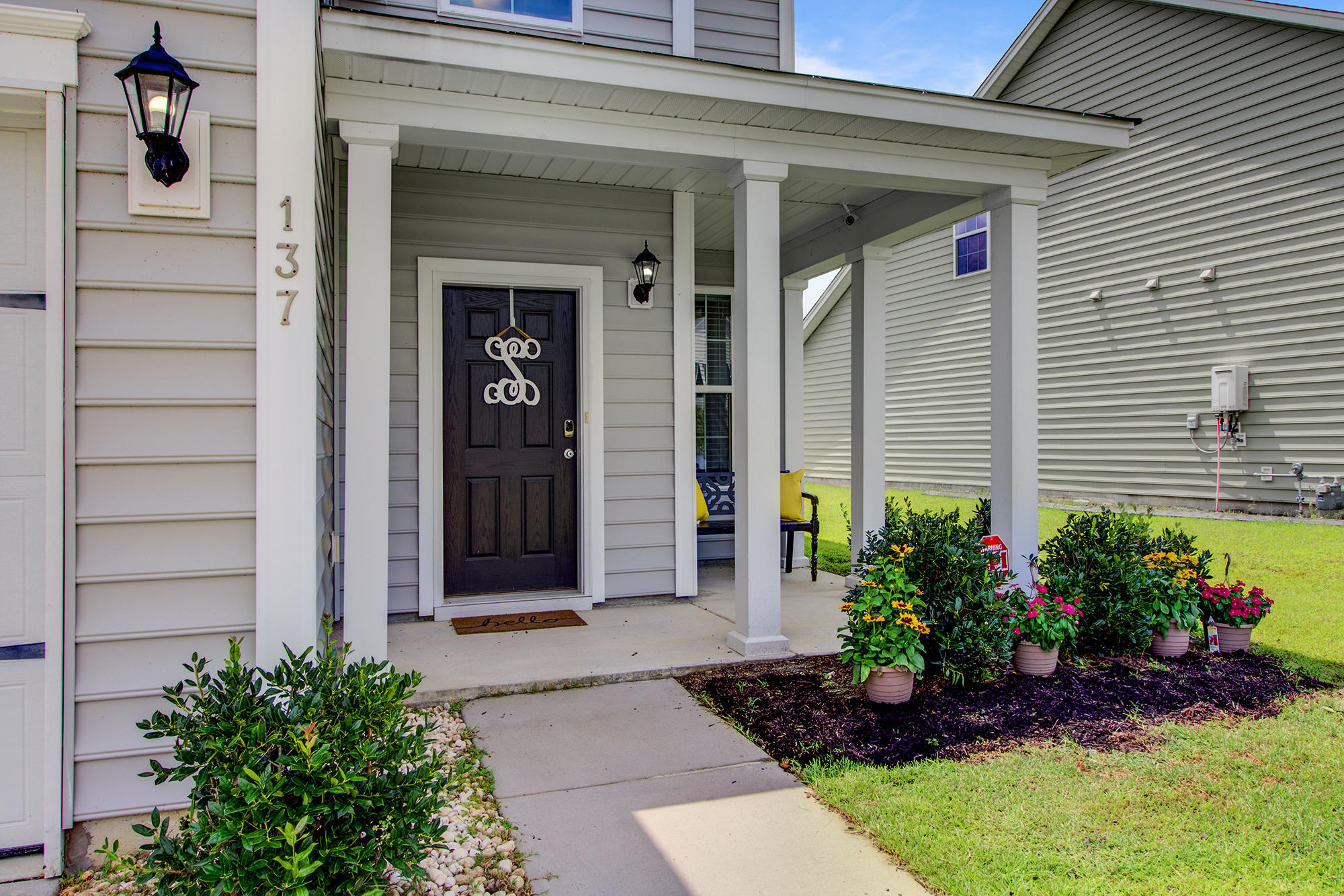 137 Royal Star Road Summerville, SC 29486 - Photo 3 of 29 4