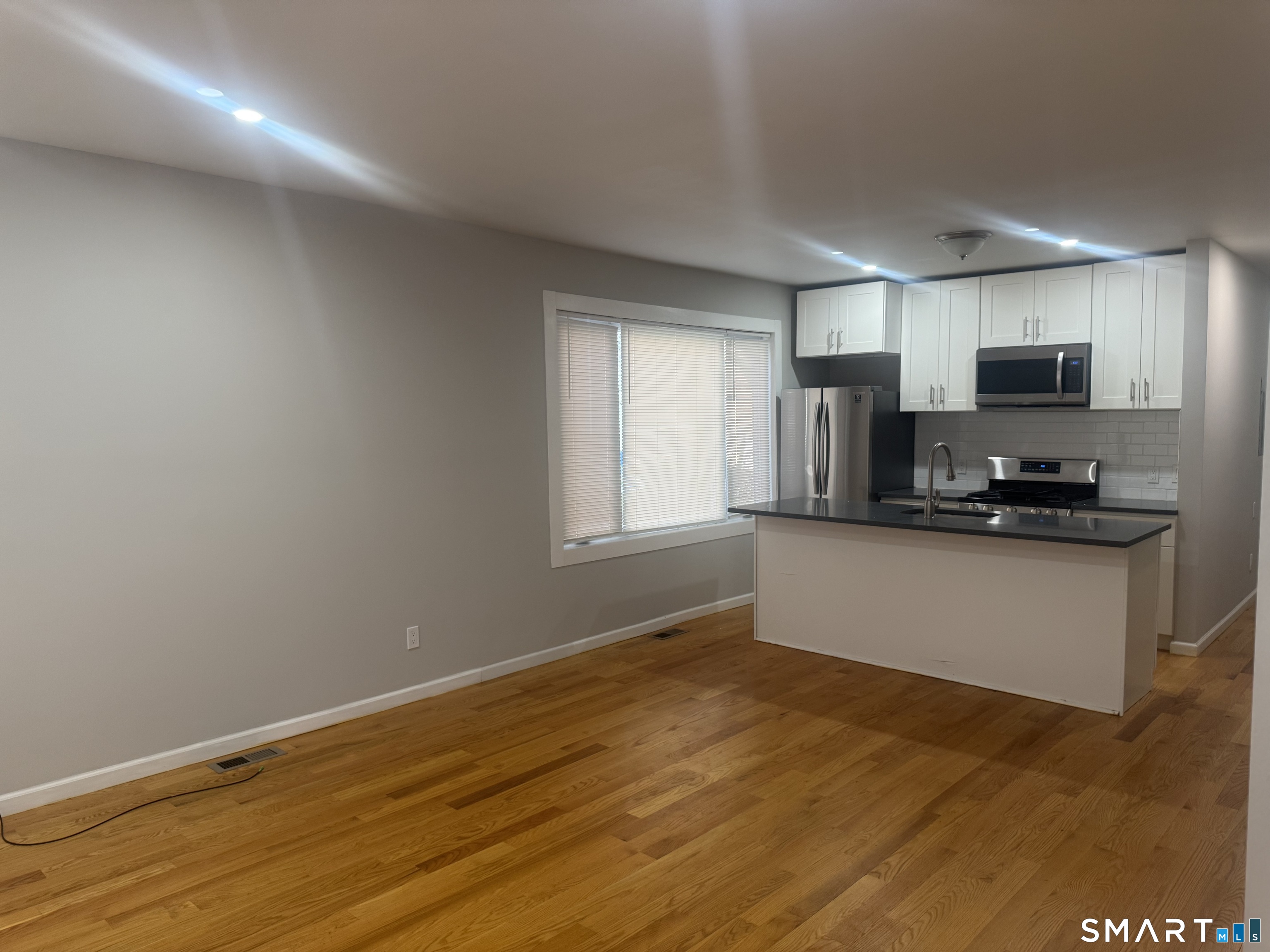 168-170 Kelsey Street Bridgeport, CT 06607 - Photo 5 of 23