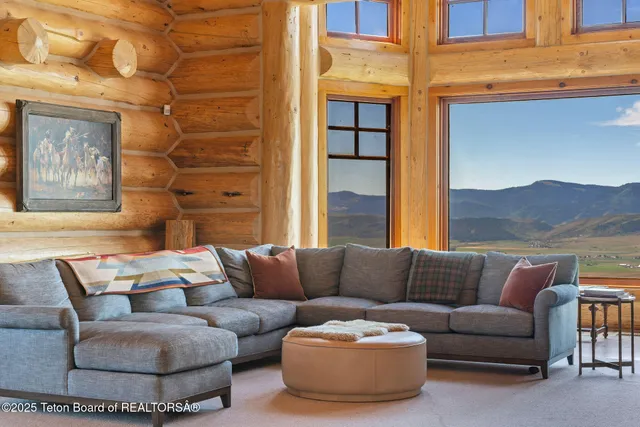 $5,950,000 | 3100 County Road 129, Grover, WY 83122