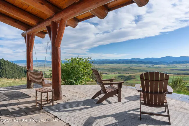 $5,950,000 | 3100 County Road 129, Grover, WY 83122