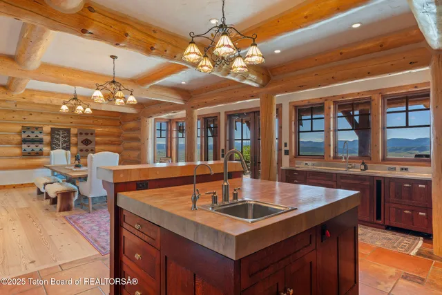 $5,950,000 | 3100 County Road 129, Grover, WY 83122