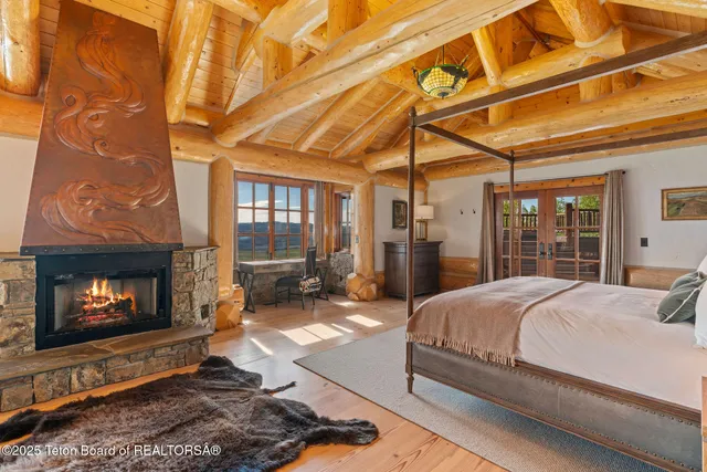 $5,950,000 | 3100 County Road 129, Grover, WY 83122