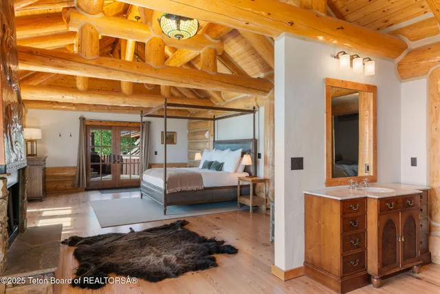 $5,950,000 | 3100 County Road 129, Grover, WY 83122