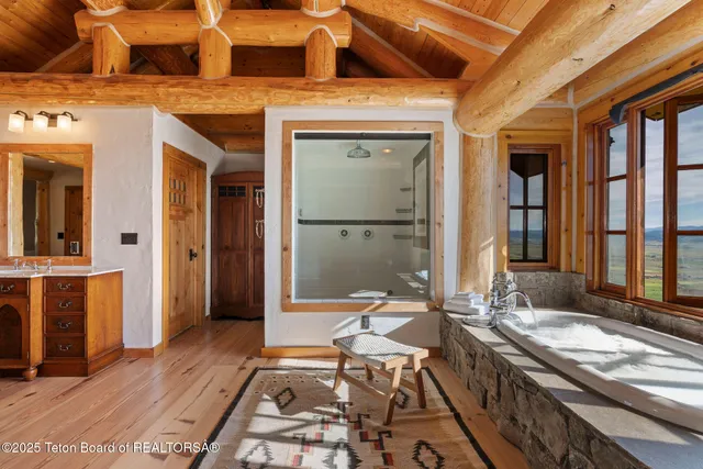 $5,950,000 | 3100 County Road 129, Grover, WY 83122