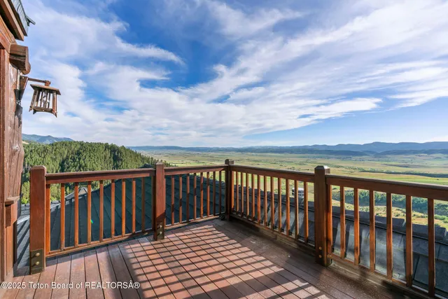 $5,950,000 | 3100 County Road 129, Grover, WY 83122